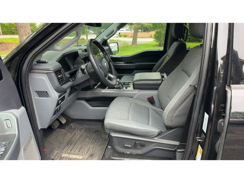 Used 2024 Ford F150 Lightning Flash AWD/4WD image 5