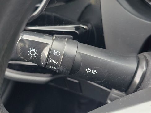 Used 2018 Mitsubishi Outlander ES FWD image 28