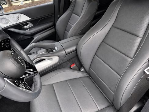 Used 2025 Mercedes-Benz GLE 450 4MATIC Coupe image 2