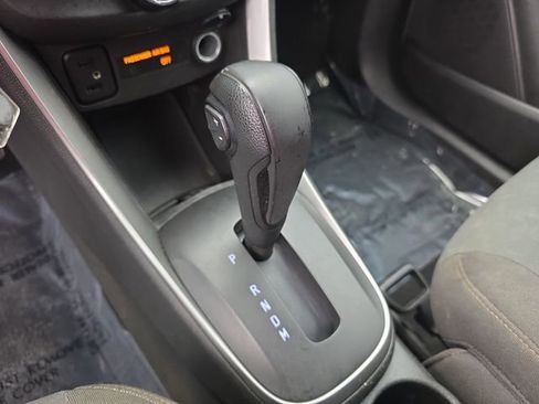 Used 2018 Chevrolet Trax LS AWD/4WD image 31