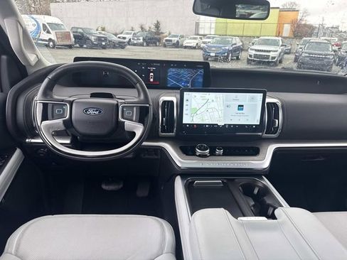 Certified 2025 Ford Expedition Max Platinum AWD/4WD image 19