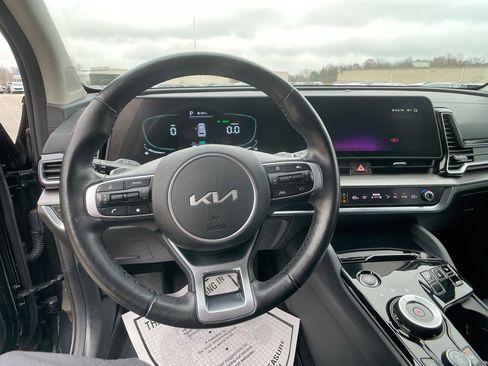 Used 2023 Kia Sportage EX image 15