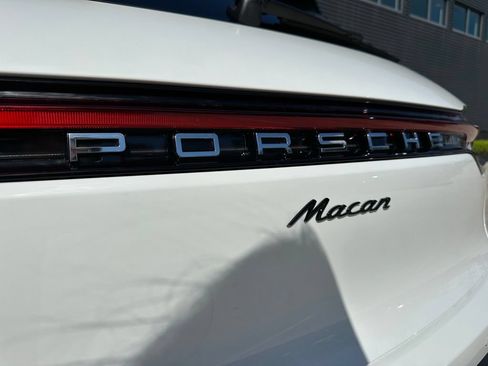 Certified 2026 Porsche Macan AWD/4WD image 14