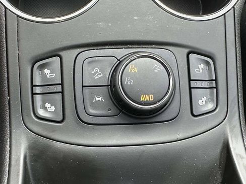 Used 2023 GMC Terrain SLT image 28