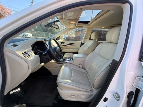 Used 2019 INFINITI QX60 Luxe w/ Sensory Package image 5