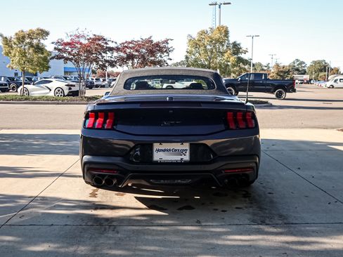 Used 2024 Ford Mustang GT Premium image 9