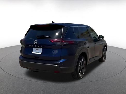 Used 2025 Nissan Rogue SV FWD image 15