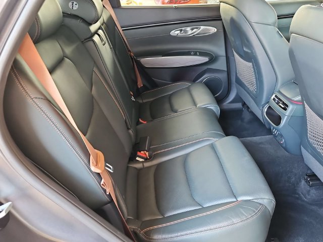 Used 2023 Genesis GV70 2.5T w/ Advanced Package AWD/4WD image 26