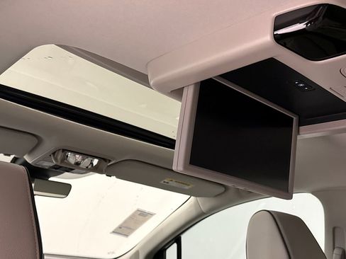 New 2026 Honda Odyssey Touring image 13