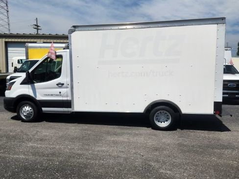 Used 2022 Ford Transit 350 DRW RWD image 2