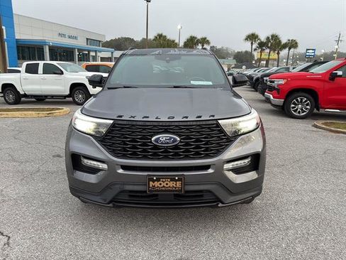 Used 2022 Ford Explorer ST-Line w/ Class IV Trailer Tow Package image 2