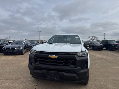 Used 2024 Chevrolet Colorado W/T w/ Safety Package image 5