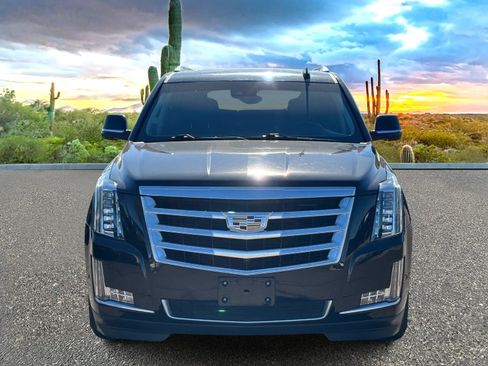 Used 2020 Cadillac Escalade ESV Luxury image 6