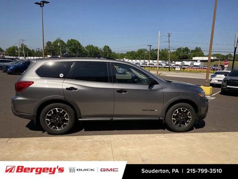 Used 2020 Nissan Pathfinder SL AWD/4WD image 5