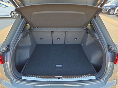 New 2025 Audi Q3 2.0T Premium image 12