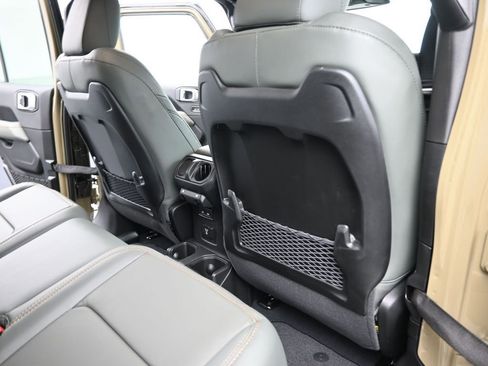 New 2026 Jeep Gladiator Mojave image 16