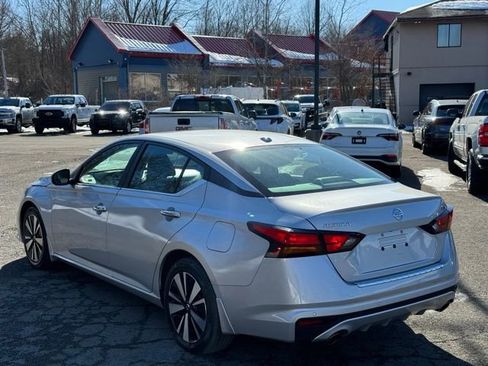 Used 2022 Nissan Altima 2.5 SV w/ SV Premium Package image 7