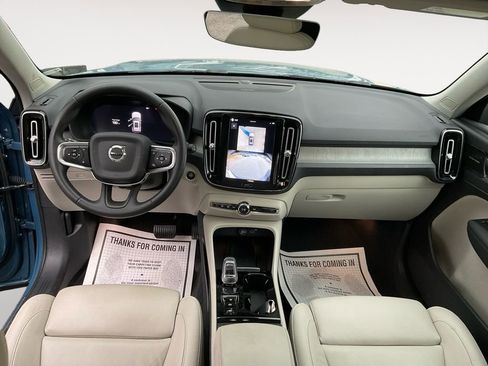 Certified 2024 Volvo XC40 B5 Plus w/ Climate Package image 10