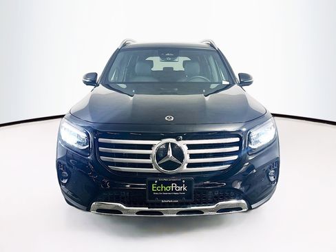 Used 2025 Mercedes-Benz GLB 250 image 2