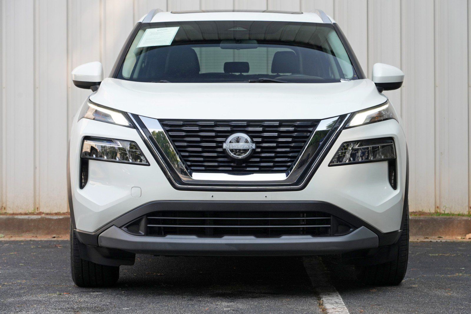 Used 2023 Nissan Rogue SV w/ SV Premium B Package FWD image 6