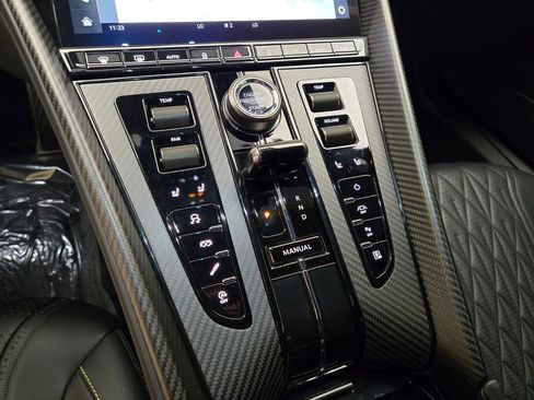 Used 2024 Aston Martin DB12 Coupe image 37