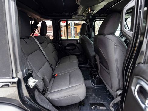 Used 2021 Jeep Wrangler Unlimited Sport image 29
