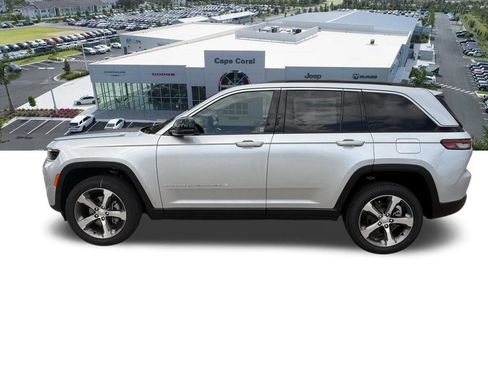 New 2026 Jeep Grand Cherokee Limited RWD image 7