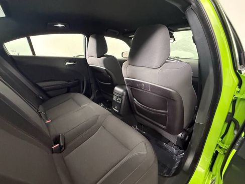 Used 2019 Dodge Charger SXT w/ Blacktop Package RWD image 43