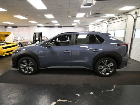 Used 2023 Subaru Solterra AWD image 5