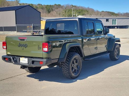 Used 2023 Jeep Gladiator Willys image 3