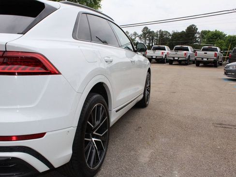 Used 2019 Audi Q8 Premium Plus AWD/4WD image 23
