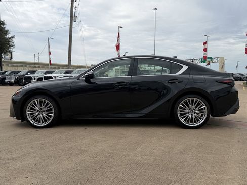 Used 2022 Lexus IS 300 AWD w/ Premium Package image 6