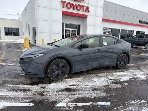 New 2026 Toyota Prius LE image 6