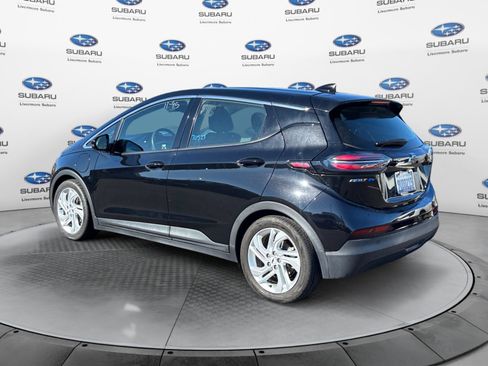 Used 2023 Chevrolet Bolt LT FWD image 4