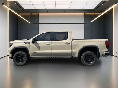 Used 2023 GMC Sierra 1500 AT4 w/ AT4 Preferred Package image 2