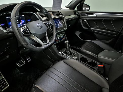 Certified 2024 Volkswagen Tiguan SE R-Line AWD/4WD image 11