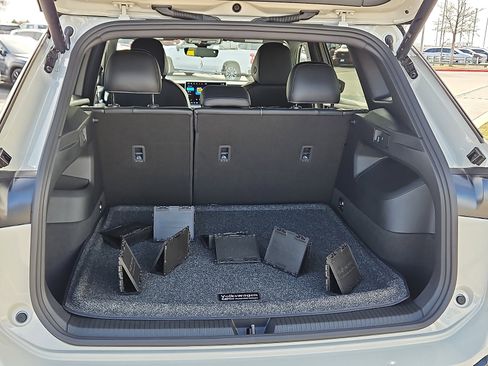 Certified 2026 Volkswagen Tiguan SE R-Line image 6