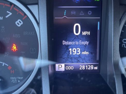 Used 2022 Toyota Tacoma TRD Off-Road image 16