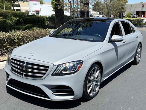 Used 2018 Mercedes-Benz S 560 Sedan image 24