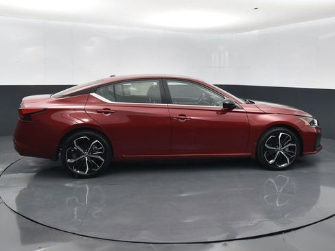 Certified 2025 Nissan Altima 2.5 SR image 20