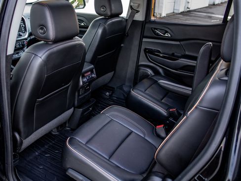 Used 2020 GMC Acadia AT4 image 26