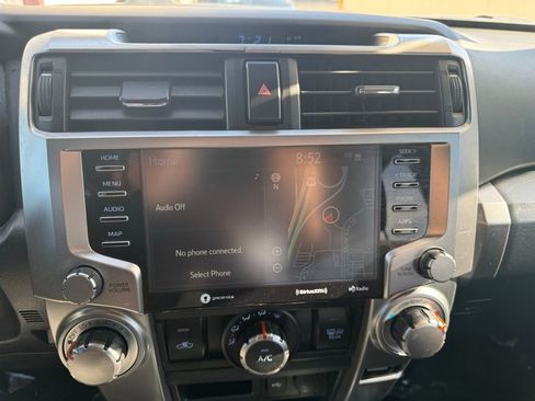 Used 2020 Toyota 4Runner SR5 AWD/4WD image 17