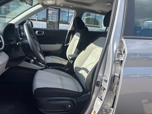 Used 2026 Hyundai Venue SEL FWD image 10
