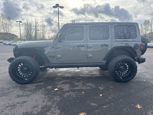 Used 2022 Jeep Wrangler Unlimited Sport image 4