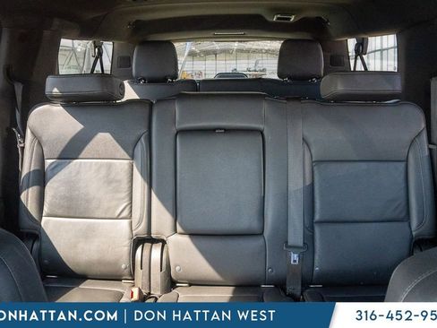 Used 2021 Chevrolet Suburban LT AWD/4WD image 20