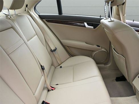 Used 2012 Mercedes-Benz C 300 4MATIC Sedan image 22