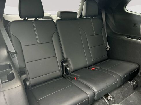 Used 2025 GMC Acadia Elevation w/ Elevation Premium Package AWD/4WD image 28