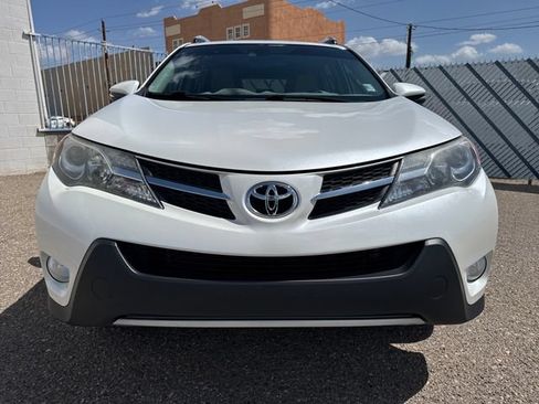 Used 2014 Toyota RAV4 Limited w/ Technology Package FWD image 8