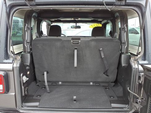 Used 2022 Jeep Wrangler Sport AWD/4WD image 16