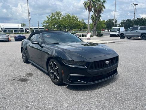 Used 2025 Ford Mustang Premium RWD image 9